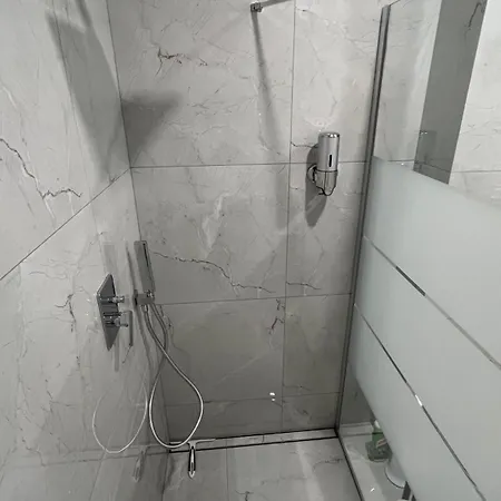 Апартаменты New Black Warszawa Parking Free