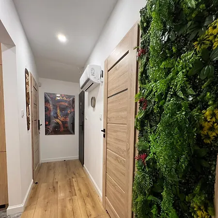 New Black Warszawa Parking Free Wola Mrokowska