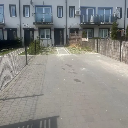 New Black Warszawa Parking Free