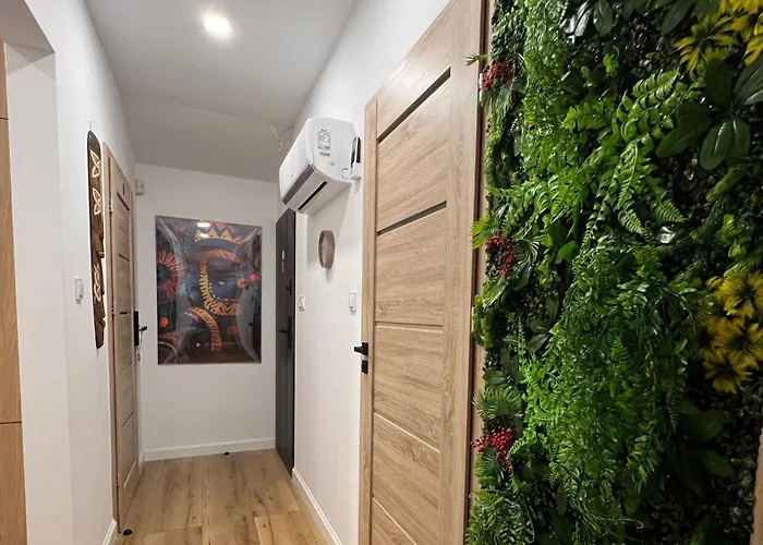 New Black Warszawa Parking Free Wola Mrokowska